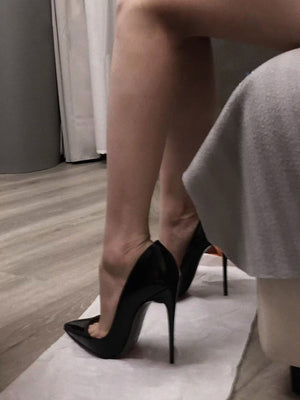 Elegant Black Stiletto Work Pumps - True Garment